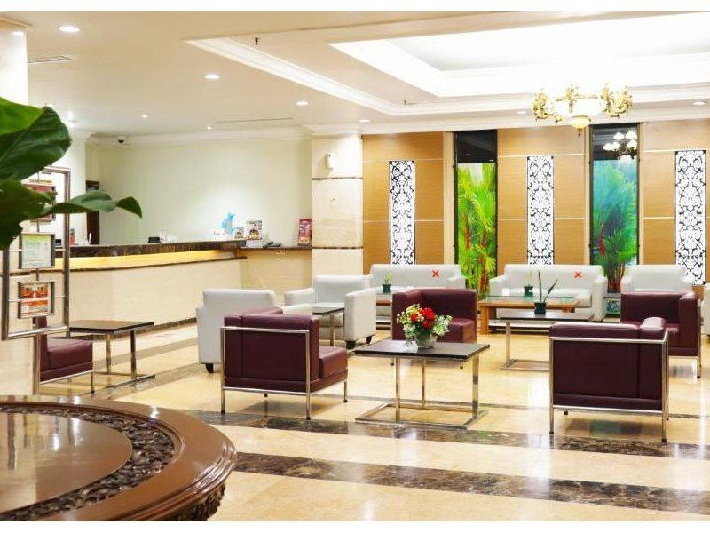 Grand Victoria Hotel Самаринда Экстерьер фото